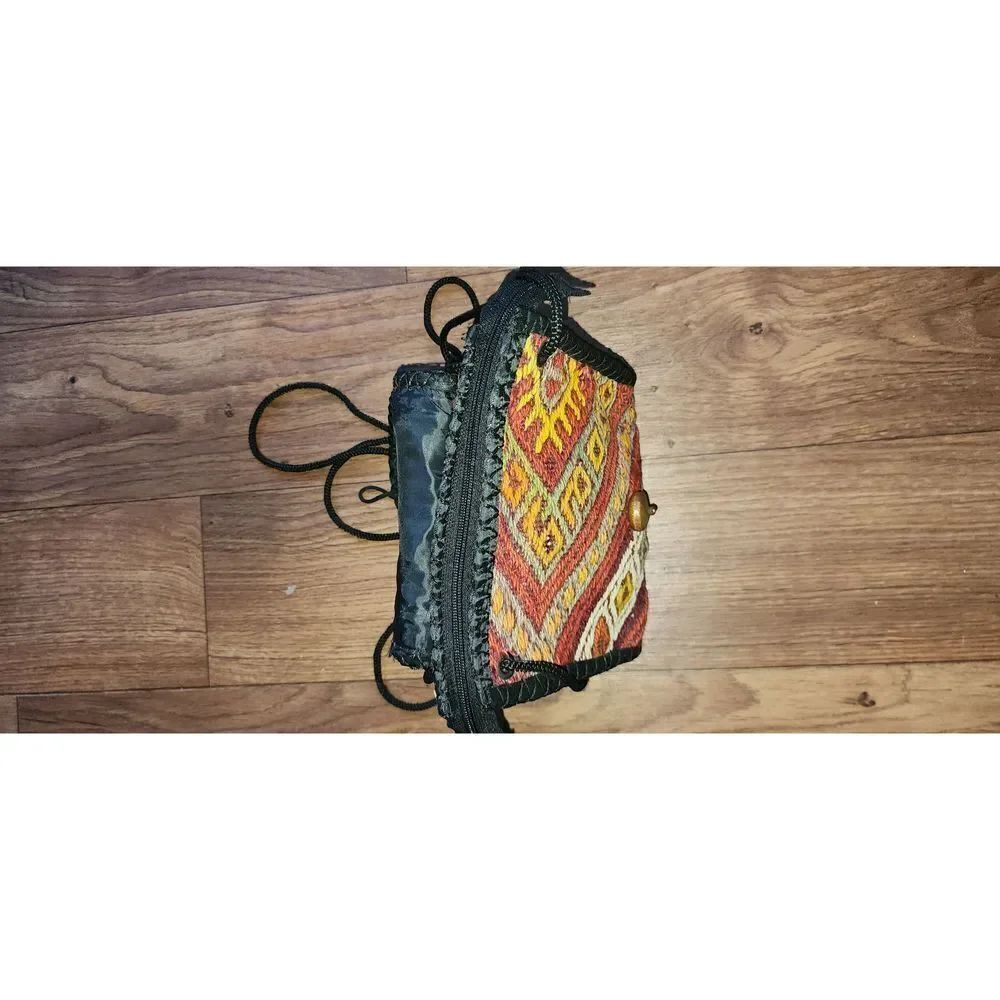 Wool Crossbody/ Backpack   - Picture 6 of 7